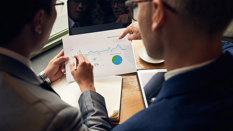 لاراول یک انتخاب استراتژیک برای کسب درآمد در پروژههای پیچیده